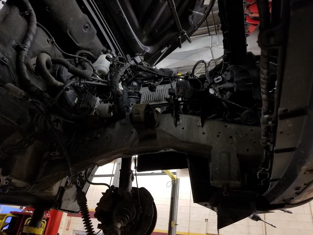 Garage Central Charlesbourg | 1495 Boulevard Louis-XIV, Québec, QC G2L 1M4, Canada | Phone: (418) 623-2546