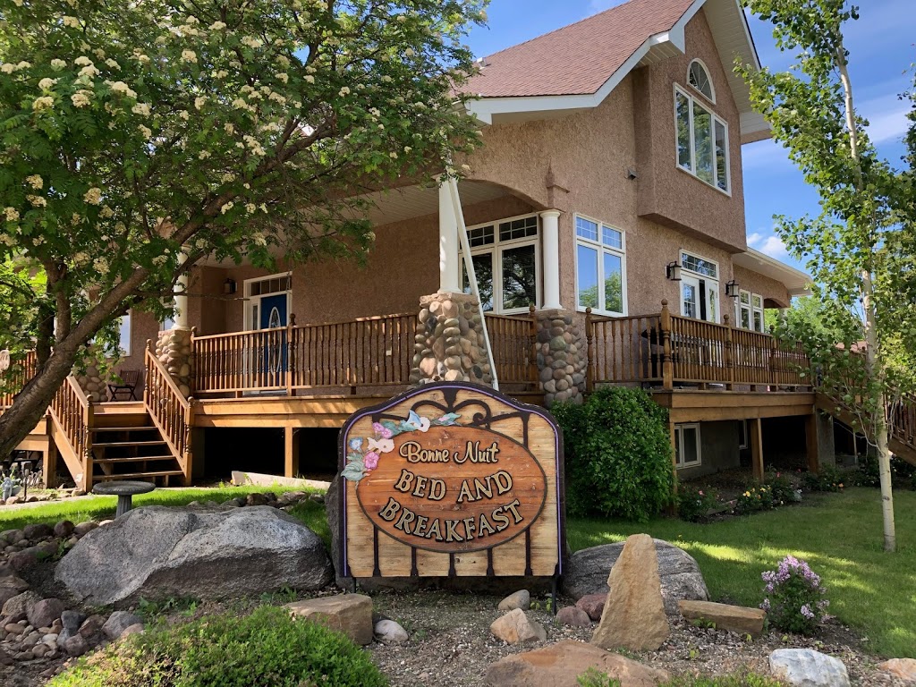 Bonne Nuit Bed & Breakfast | 4604 McDougall Dr, Smoky Lake, AB T0A 3C0, Canada | Phone: (780) 880-0101