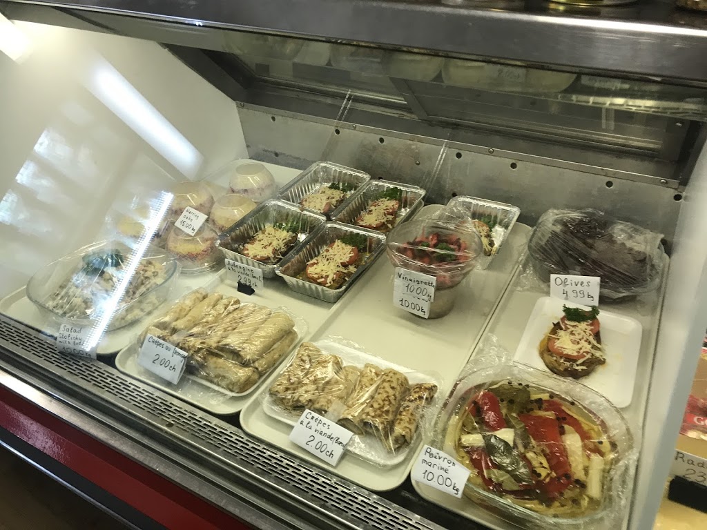 Marché Gugo | 2150 Rue Lucien-Thimens, Saint-Laurent, QC H4R 1L1, Canada | Phone: (438) 387-1514