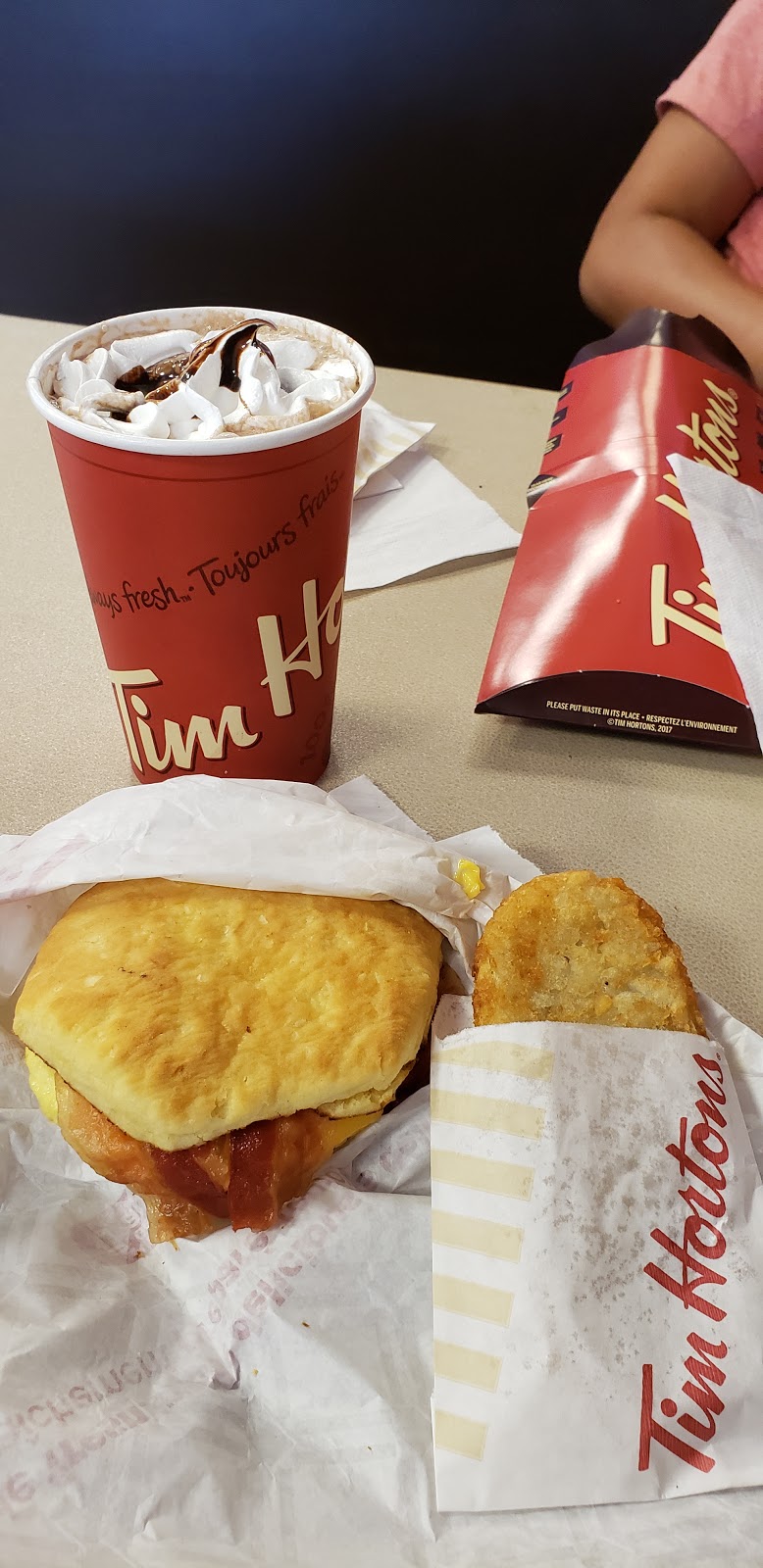 Tim Hortons | 3476 Glen Erin Dr, Mississauga, ON L5L 3R4, Canada | Phone: (905) 608-1881