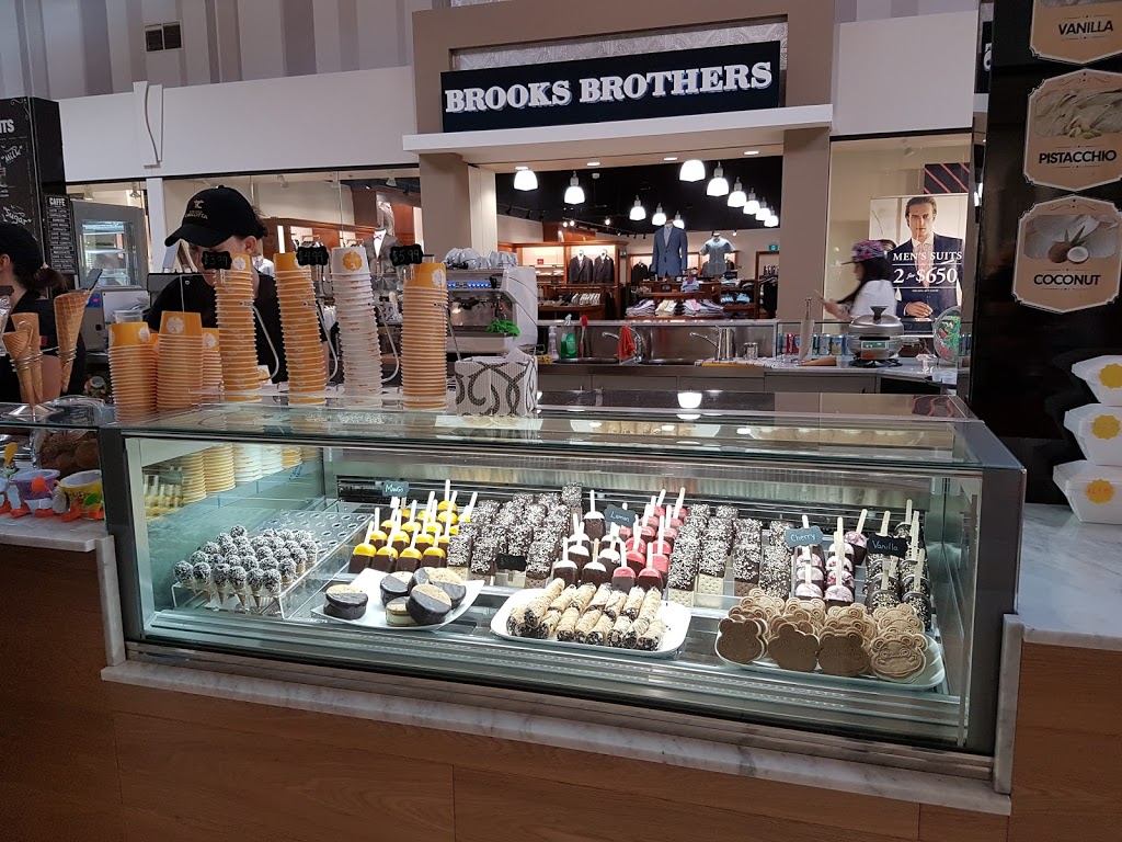 Vaughan Mills | 1 Bass Pro Mills Dr, Vaughan, ON L4K 5W4, Canada | Phone: (905) 879-2110