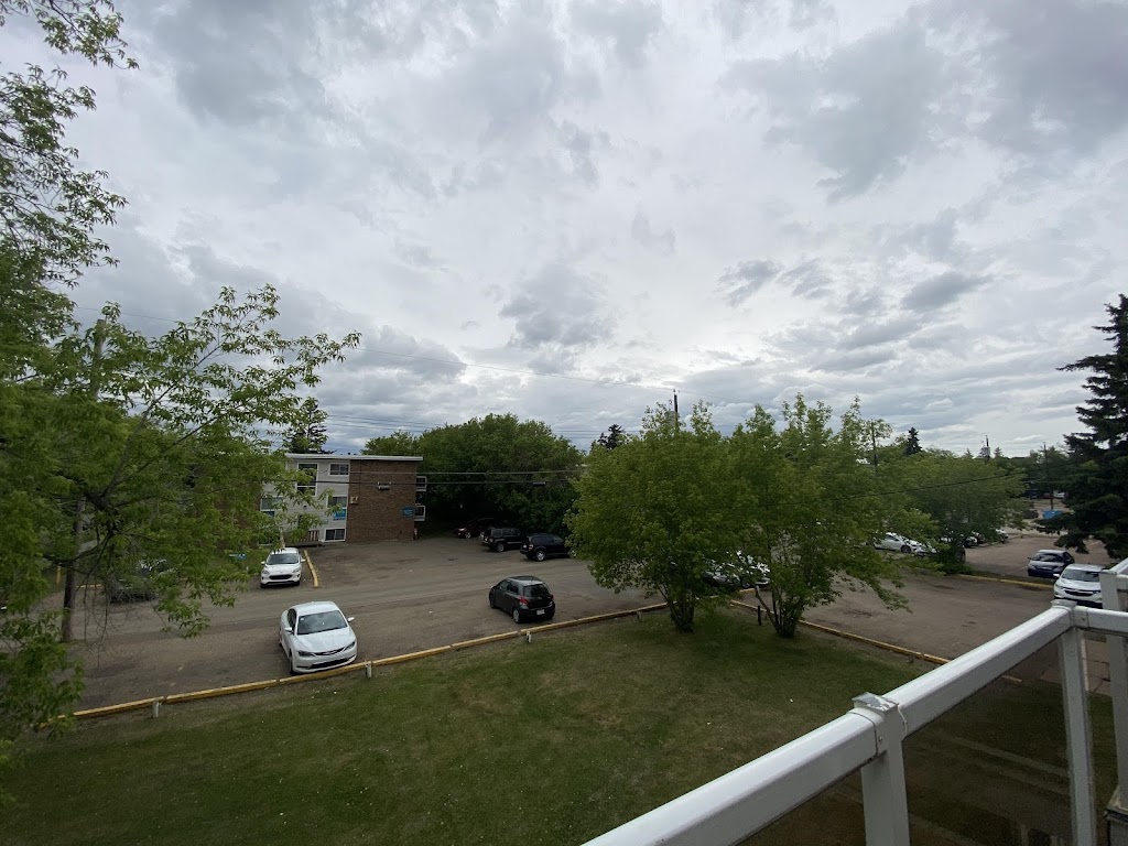 Murray Apartments | 11906 104 St NW, Edmonton, AB T5G 2L3, Canada | Phone: (780) 242-8740