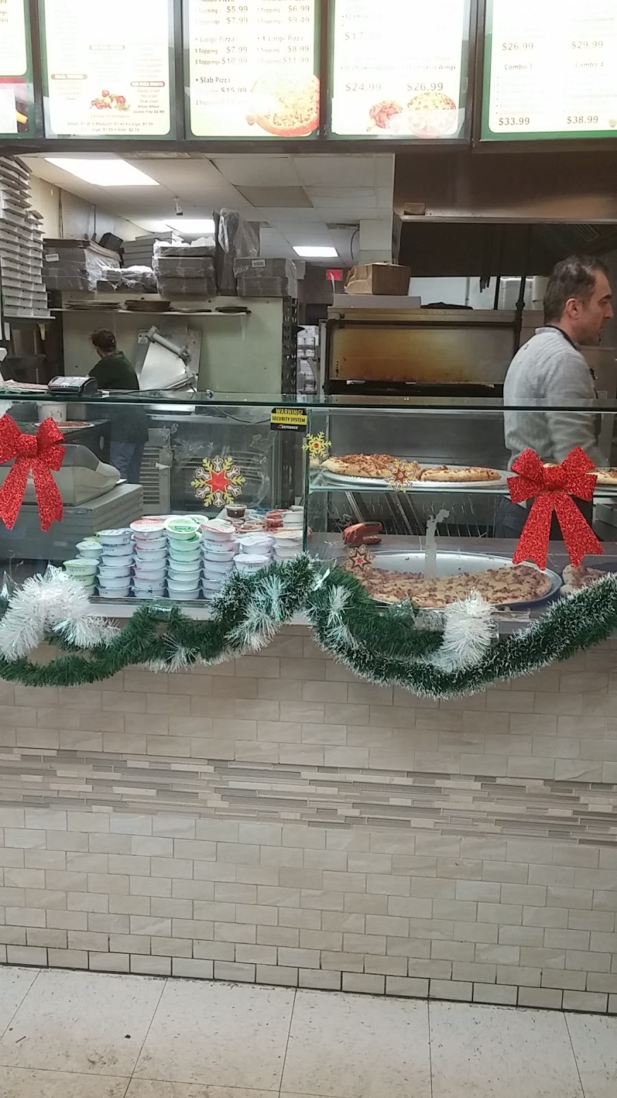 Greenhill Pizza and Wings | 399 Greenhill Ave, Hamilton, ON L8K 6N5, Canada | Phone: (905) 560-5051