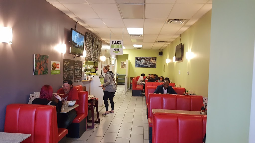 Rau Bistro: Vietnamese Street Food | 4105 4 St NW #2, Calgary, AB T2K 1A3, Canada | Phone: (403) 984-9101