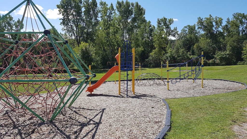 École de lÉpervière | 24 Rue de Lourdes, Rigaud, QC J0P 1P0, Canada | Phone: (514) 477-7005