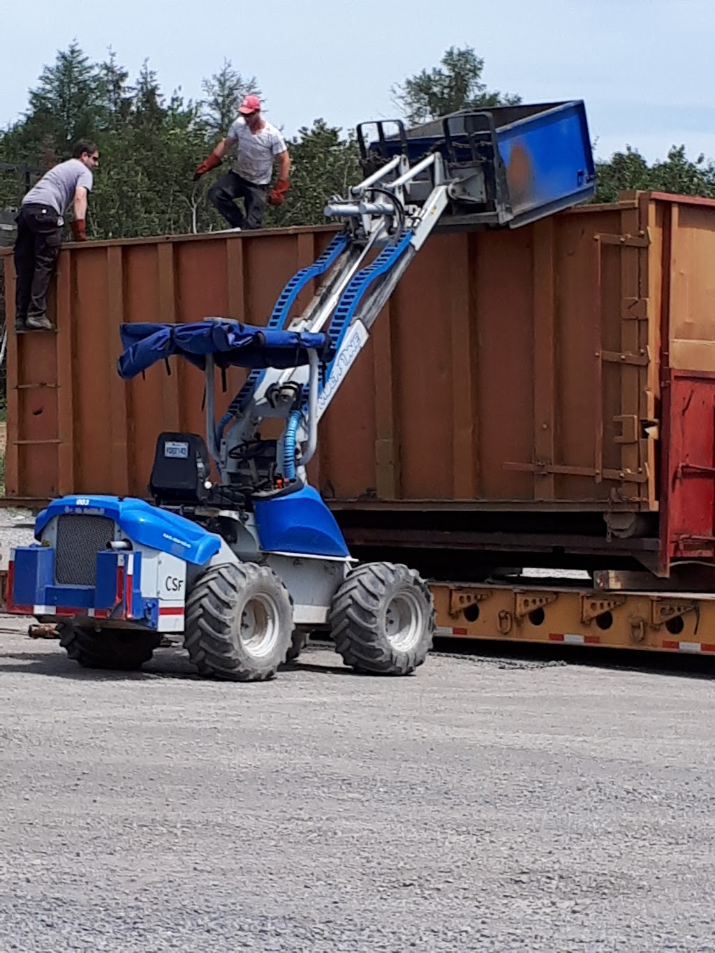 Transport Jacques Leblond Inc | 2 Rue Joseph-Alfred-Pelletier, Rivière-du-Loup, QC G5R 0E1, Canada | Phone: (418) 868-1781