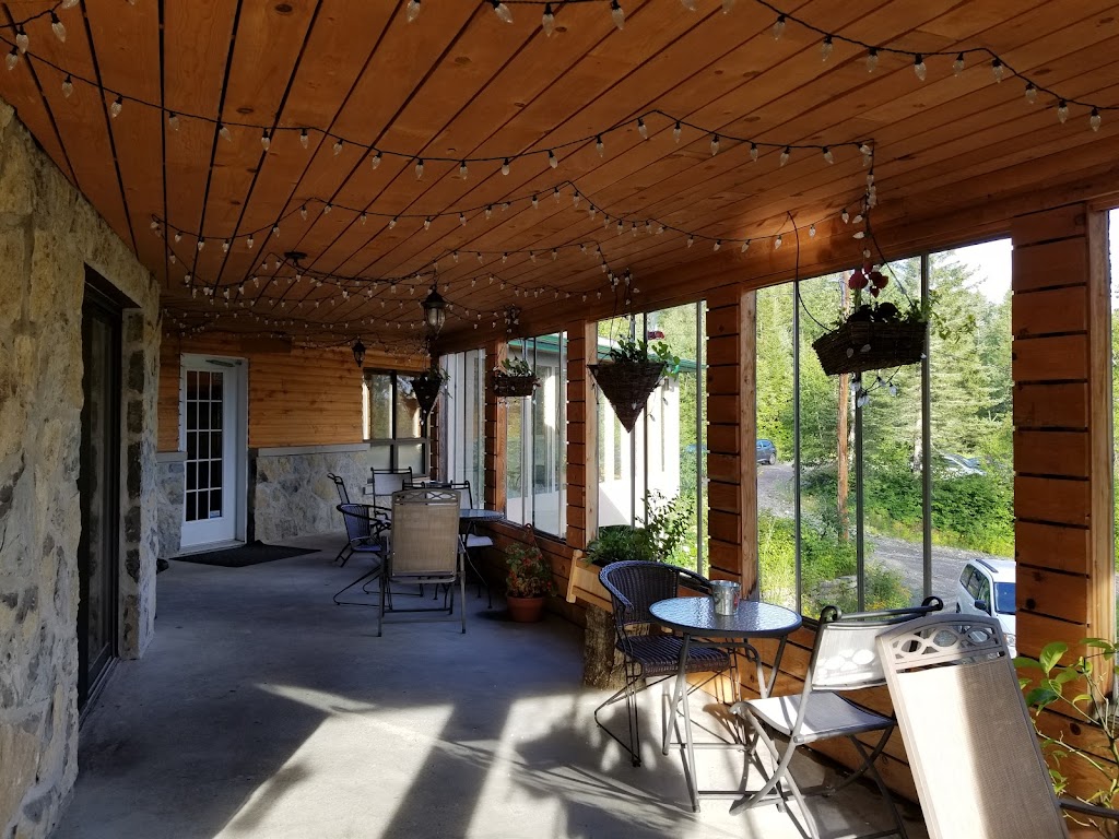 Auberge Carcajou | 305 Chem. Lévesque, Saint-David-de-Falardeau, QC G0V 1C0, Canada | Phone: (418) 673-1991