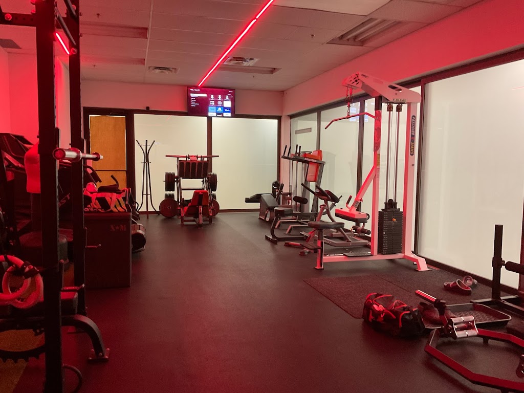 DP Athletics | 2555 Rue Dutrisac, Vaudreuil-Dorion, QC J7V 7E6, Canada | Phone: (514) 688-6188