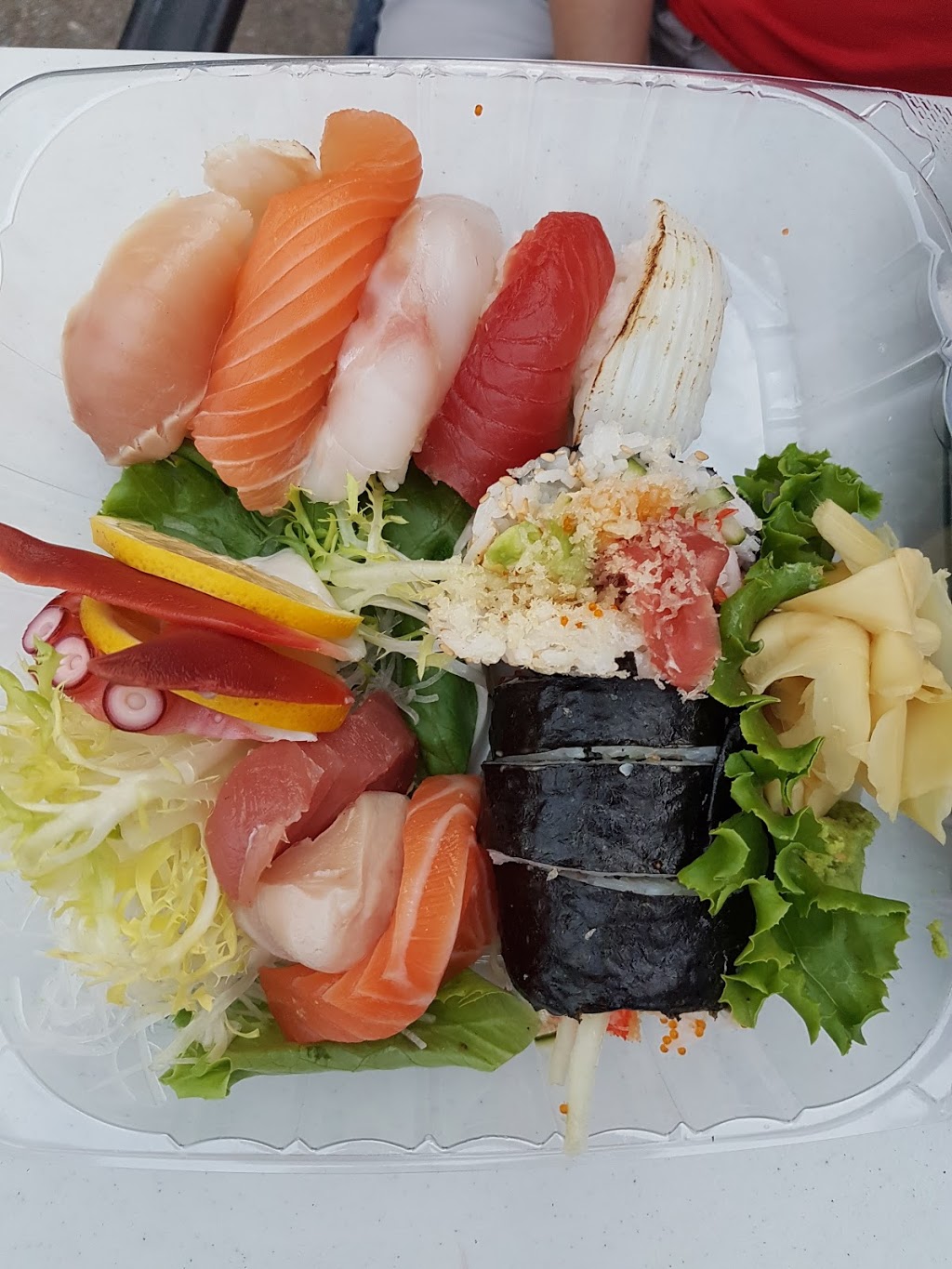 Hamachi Sushi | 690 Rue de Montbrun, Boucherville, QC J4B 5E4, Canada | Phone: (450) 906-3838