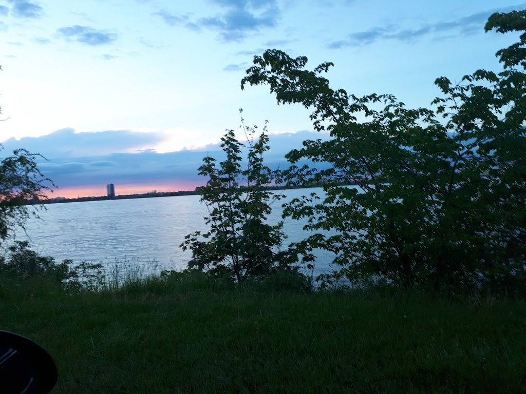 Riverview Park | 8175 Sarah St, Niagara Falls, ON L2G 6V1, Canada | Phone: (905) 356-7521