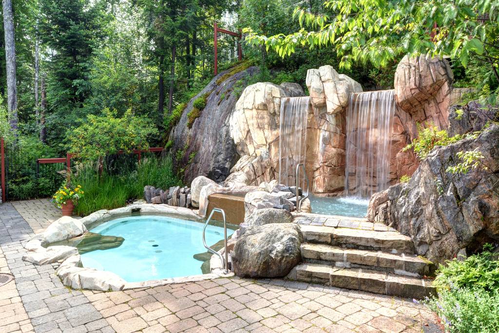 Mirthas Place at Tremblant Les Eaux | 209 Chemin des Quatre-Sommets apt 2, Mont-Tremblant, QC J8E 1C6, Canada | Phone: (905) 409-8506