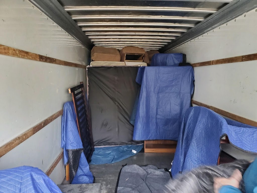 J & A Moving | 59 Bennington Rd, Buffalo, NY 14226, USA | Phone: (716) 632-2584