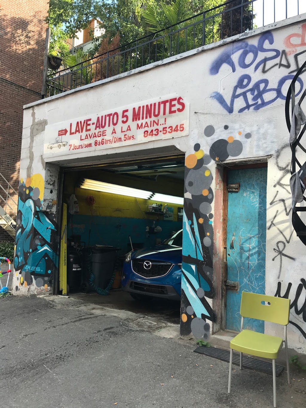 5 Minutes Lave Auto | 4213 Rue Drolet, Montréal, QC H2W 2L7, Canada | Phone: (514) 843-5345