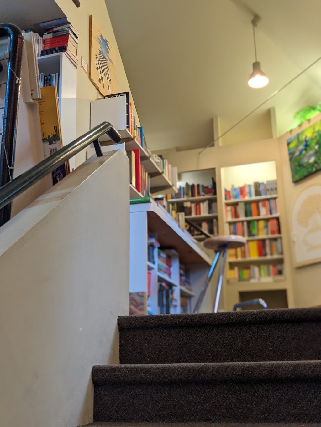 A Different Drummer Books | 513 Locust St, Burlington, ON L7S 1V3, Canada | Phone: (905) 639-0925