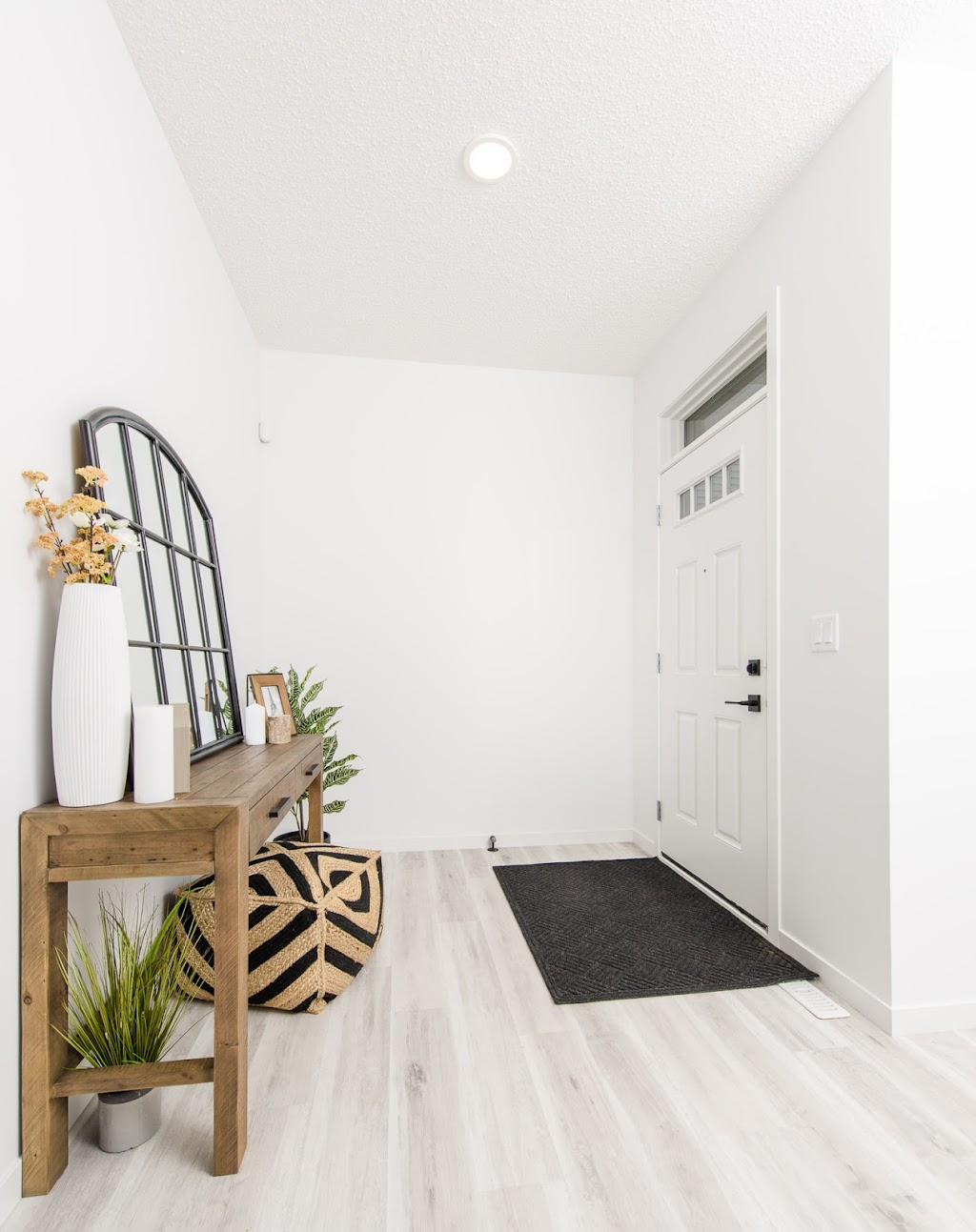 Morrison Homes - Rosenthal Front Attached Garage Show Home | 22208 80 Ave NW, Edmonton, AB T5T 7H9, Canada | Phone: (587) 489-5601