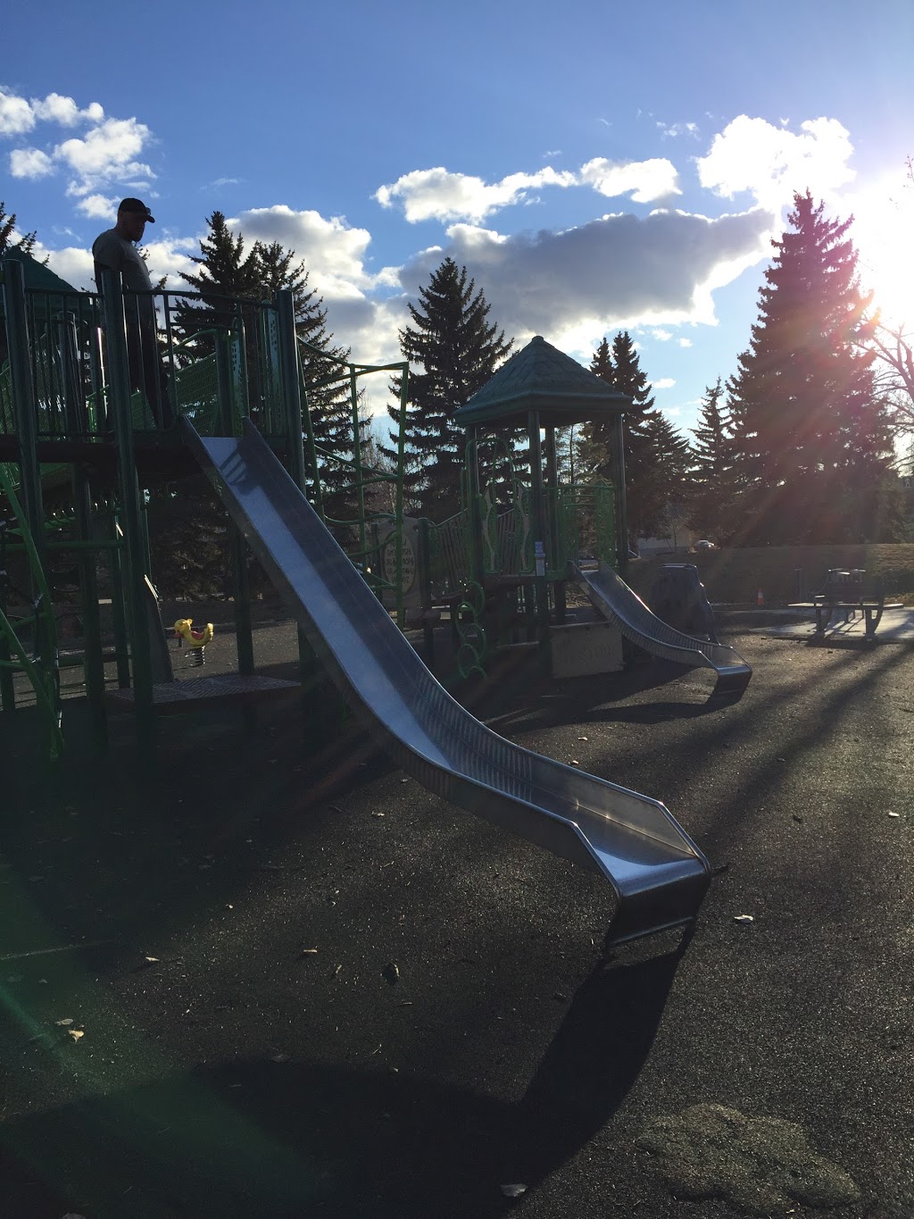 Crestwood Park | Edmonton, AB T5N 0C5, Canada