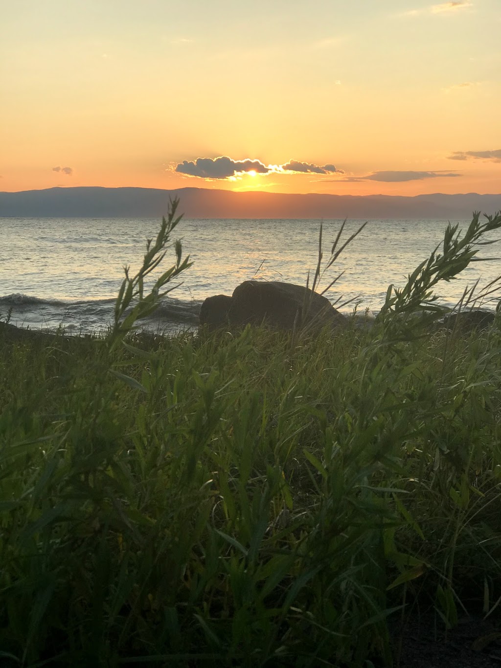 Camping Au Bonnet Rouge | 76 Avenue de Gaspé E, Saint-Jean-Port-Joli, QC G0R 3G0, Canada | Phone: (418) 598-1919