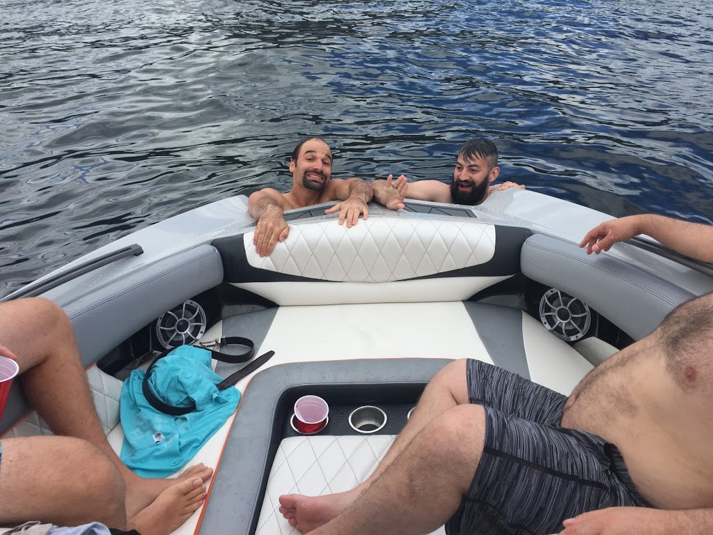 Evoke Wake Adventures | 21-1450 Union Rd, Kelowna, BC V1V 3E1, Canada | Phone: (250) 859-3127
