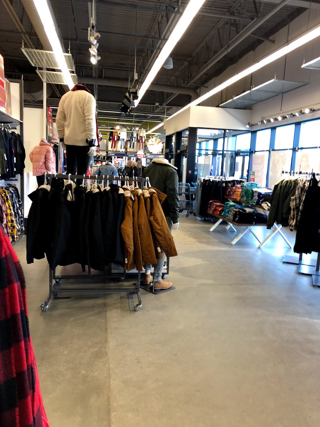 Old Navy | 5000 Emerald Dr #640, Sherwood Park, AB T8H 0P5, Canada | Phone: (780) 400-1136