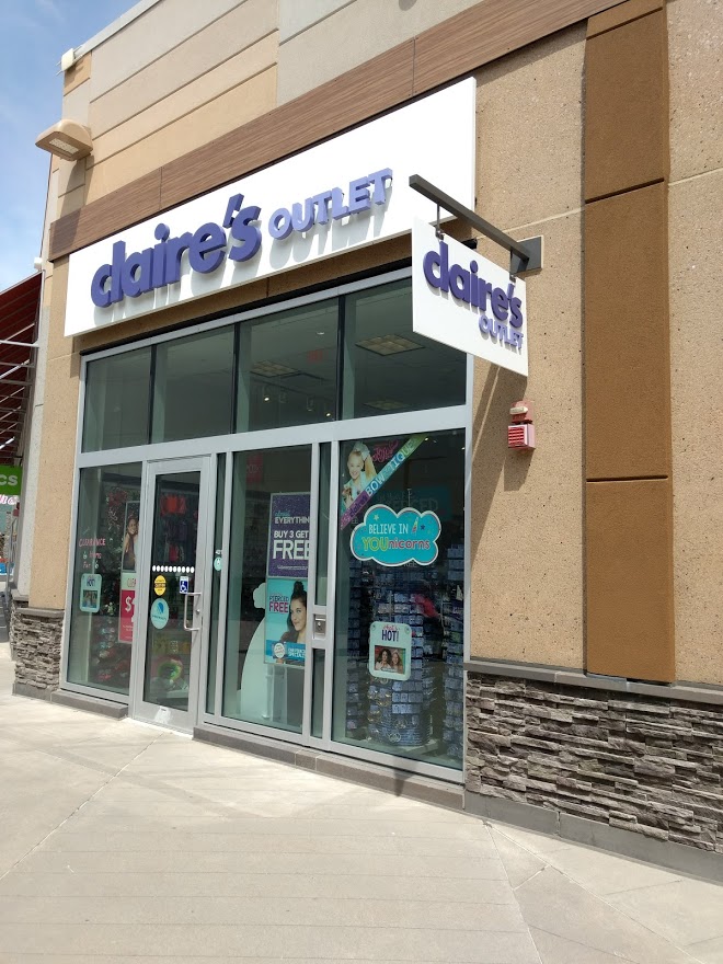 Claires | 300 Taylor Rd Ste 401, Niagara-on-the-Lake, ON L0S 1J0, Canada | Phone: (905) 687-1930