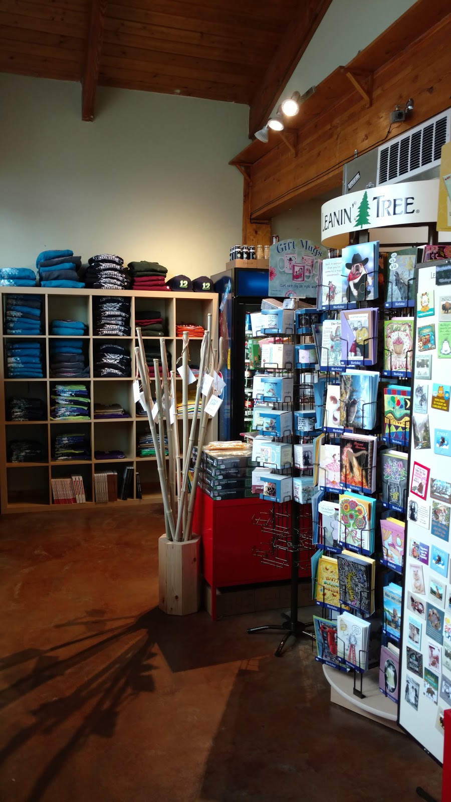 Cross Road Grocery & Video | 7802 Silver Lake Rd, Maple Falls, WA 98266, USA | Phone: (360) 599-9657