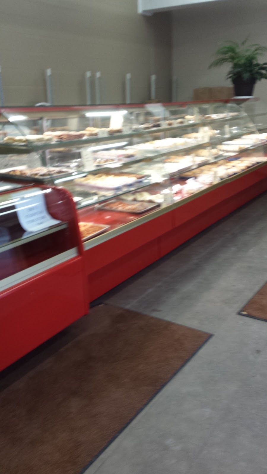 Riganellis Bakery Ltd | 16 Ormond St S, Thorold, ON L2V 1Y1, Canada | Phone: (905) 227-1156