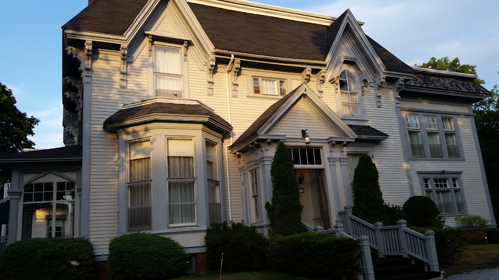 Shadow Lawn Inn | 3180 Rothesay Rd, Rothesay, NB E2E 5V7, Canada | Phone: (506) 847-7539