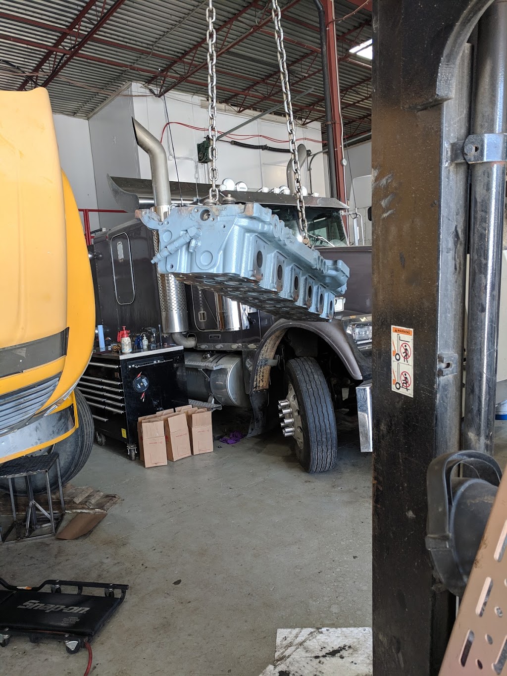 TORQUE TECH TRUCK & TRAILER REPAIR LTD. | 7583 Vantage Pl, Delta, BC V4G 1A5, Canada | Phone: (604) 498-1462