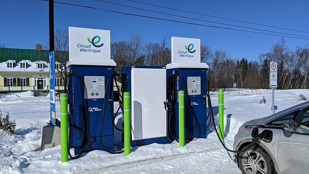 Electric Circuit Charging Station | 100-483 Rte de la Seigneurie, Saint-Roch-des-Aulnaies, QC G0R 4E0, Canada | Phone: (800) 686-9243