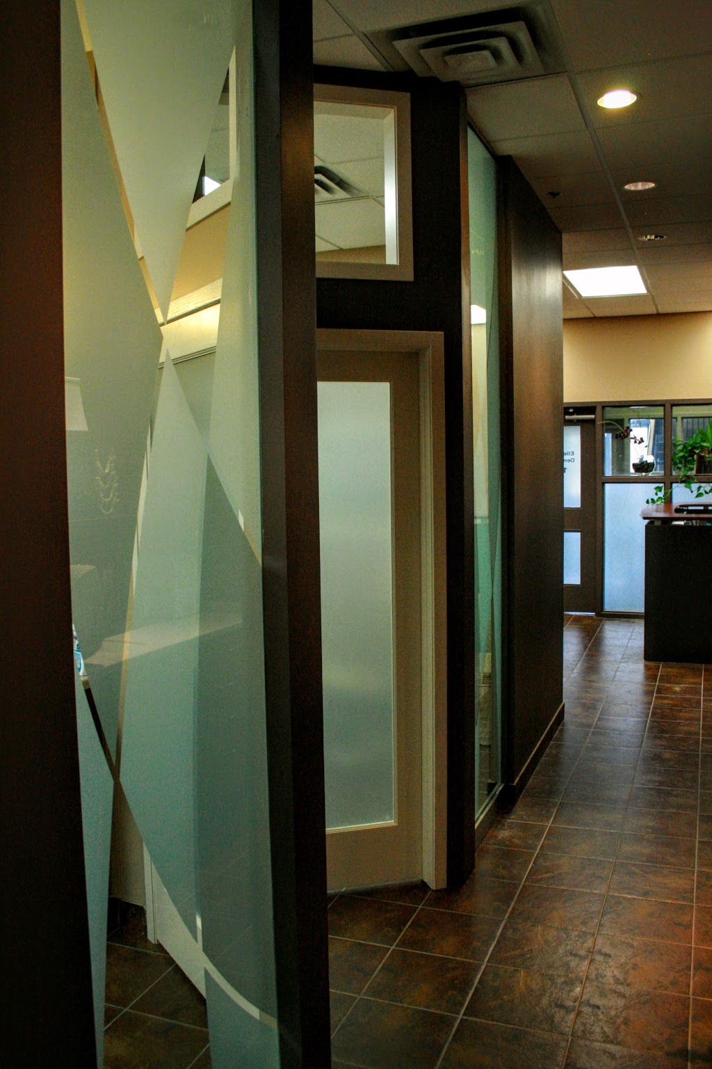 Ellerslie Road Denture Clinic Inc | 11155 Ellerslie Rd SW, Edmonton, AB T6W 0E9, Canada | Phone: (780) 439-5966