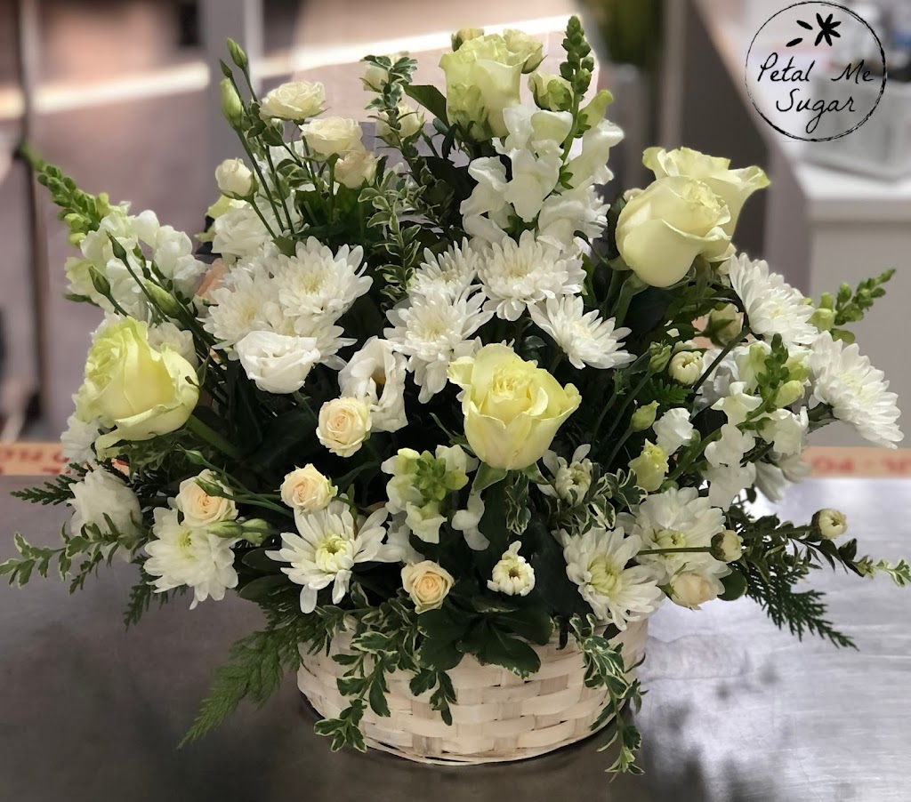 Petal Me Sugar Florist | 2 Orchard Heights Blvd #5, Aurora, ON L4G 3W3, Canada | Phone: (905) 726-3344