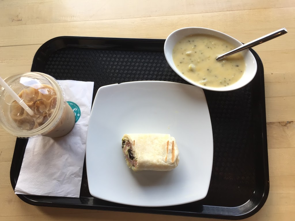 Léo Latté Café Bistro | 756 Rue De LIndustrie, Saint-Paul, QC J0K 3E0, Canada | Phone: (450) 394-4488