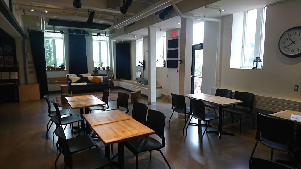 Les Touillés Café-Traiteur | 536 Boulevard Marie-Victorin, Boucherville, QC J4B 1W9, Canada | Phone: (514) 703-8678