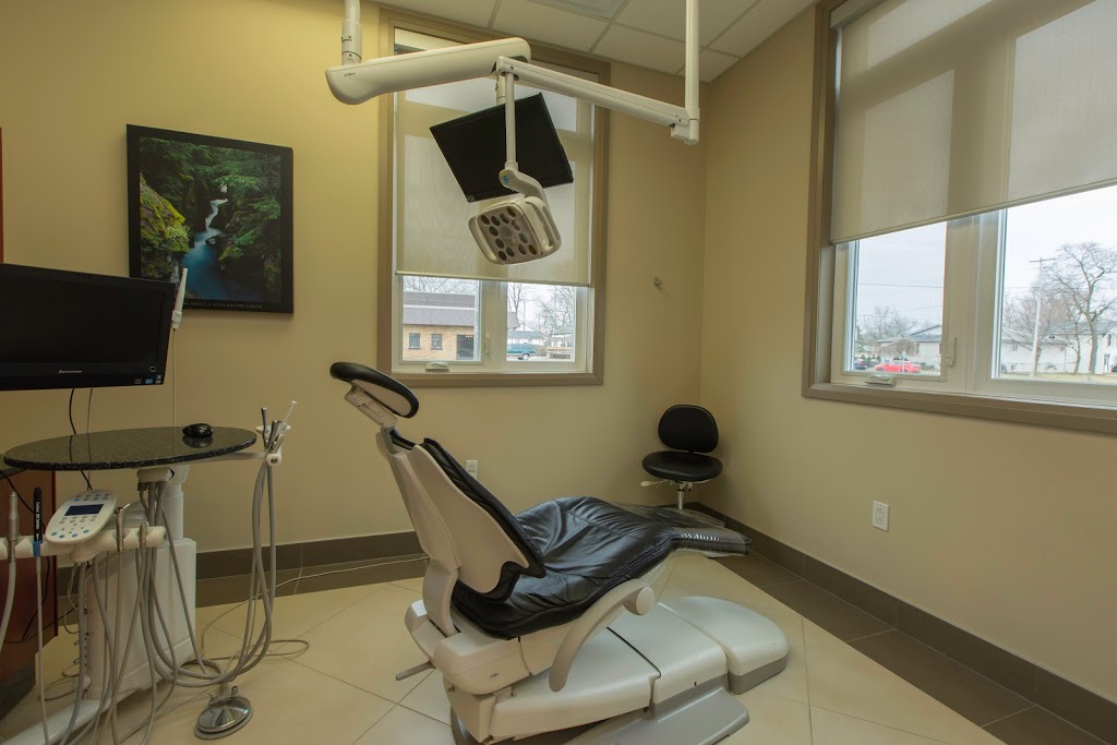 Chagger Dental-Wyoming | 578 Broadway St, Wyoming, ON N0N 1T0, Canada | Phone: (519) 845-3152