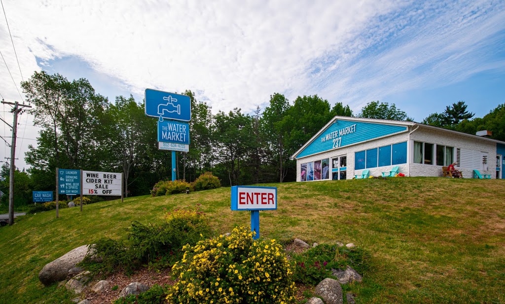 The Water Market | 237 Victoria Road, Lunenburg, NS B0J 2C0, Canada | Phone: (902) 634-4755