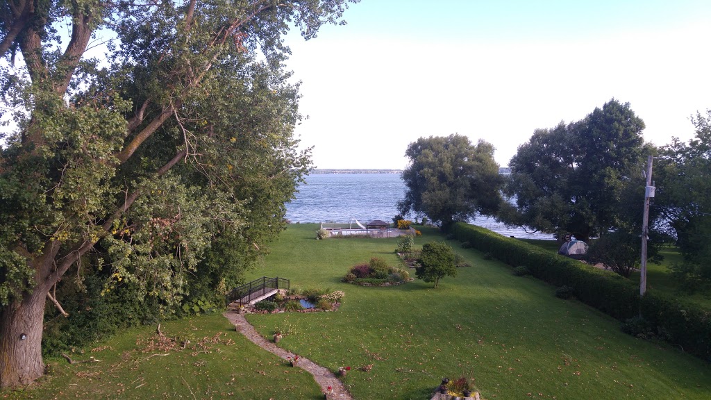Hostellerie du Suroît | 255 Rue Principale, Beauharnois, QC J6N 0J5, Canada | Phone: (450) 225-1050