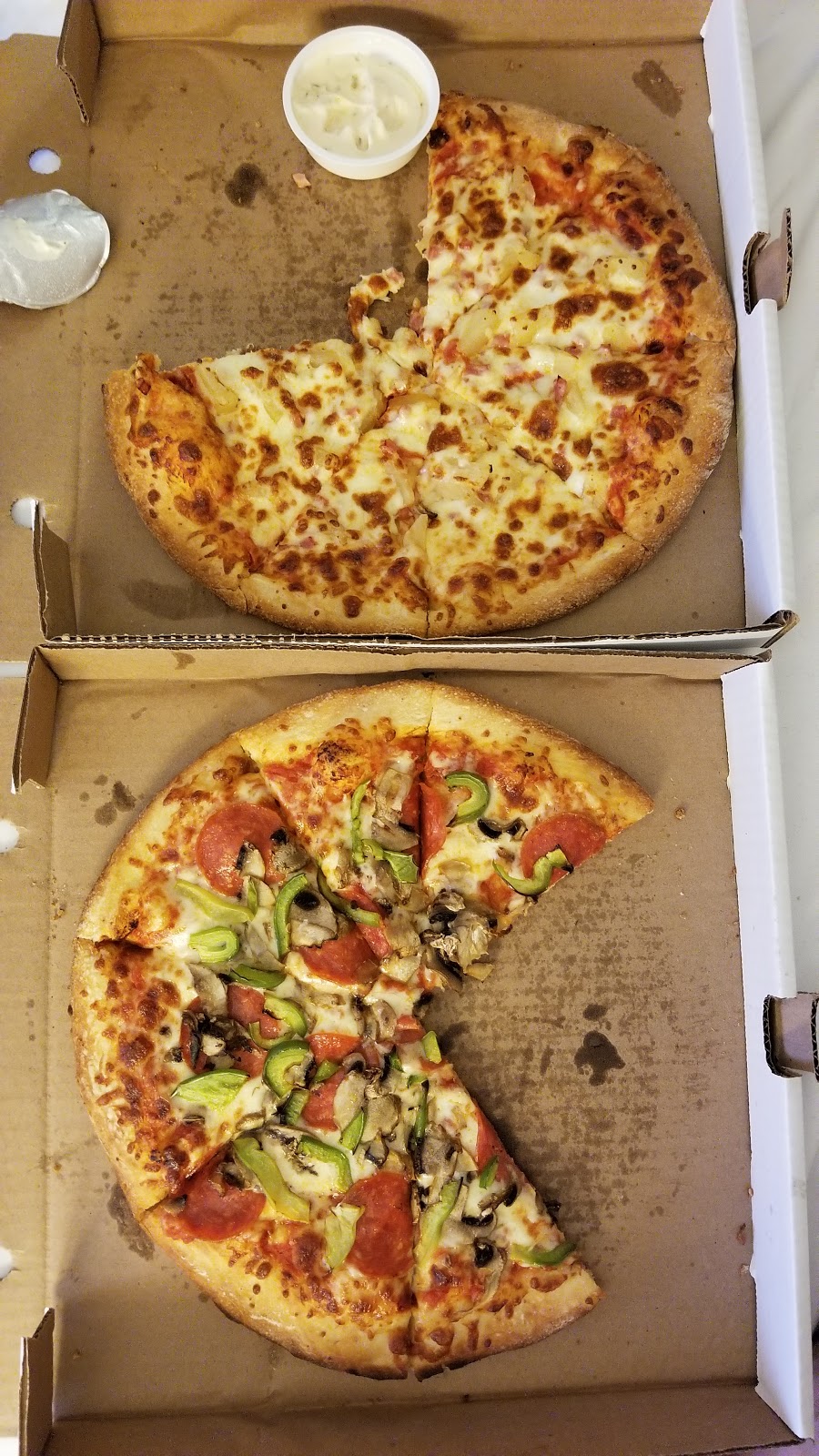 Paezanos Pizza | 420 Leacock Dr, Barrie, ON L4N 5G5, Canada | Phone: (705) 722-1717