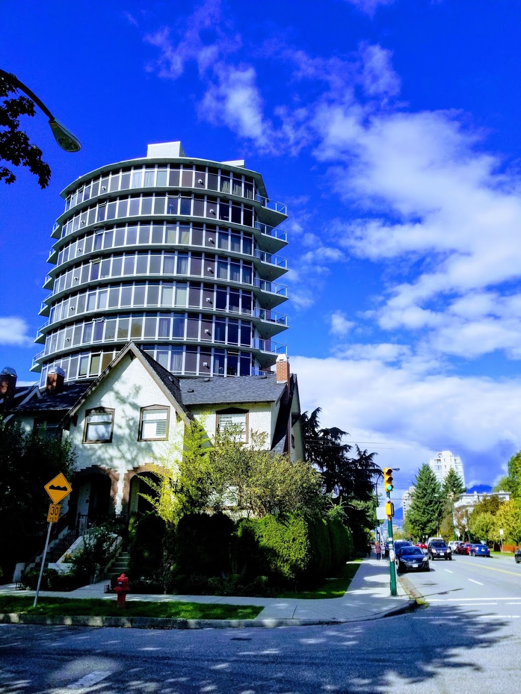 Granville Park | 3001 Fir St, Vancouver, BC V6J 5M9, Canada | Phone: (604) 873-7000