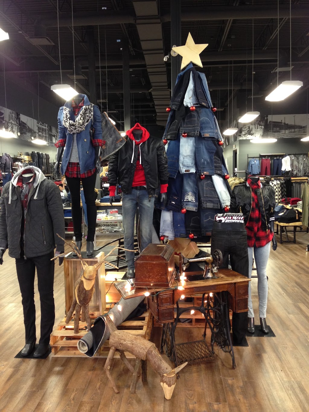 Jeans Factory | 84 Route du Président-Kennedy, Place Kennedy, Lévis, QC G6V 6C9, Canada | Phone: (418) 838-1881