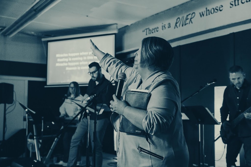 The River Community Church | 33550 South Fraser Way Unit 14, Abbotsford, BC V2S 5G7, Canada | Phone: (604) 855-9423