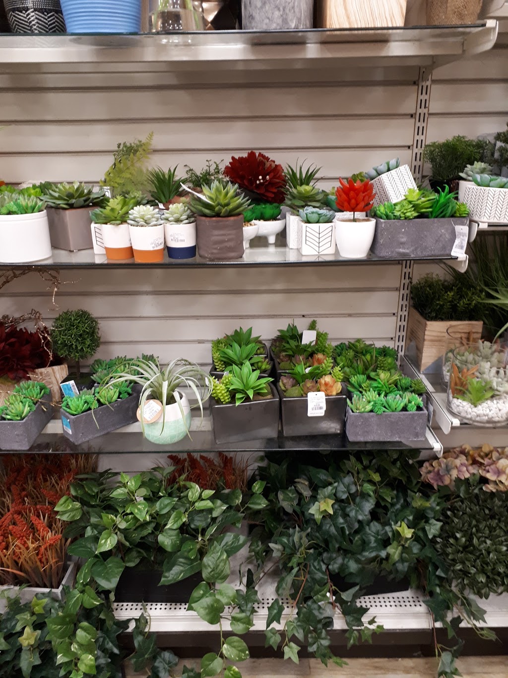 HomeSense | 5000 Hwy 7 East At, McCowan Rd, Markham, ON L3R 4M9, Canada | Phone: (905) 415-1441