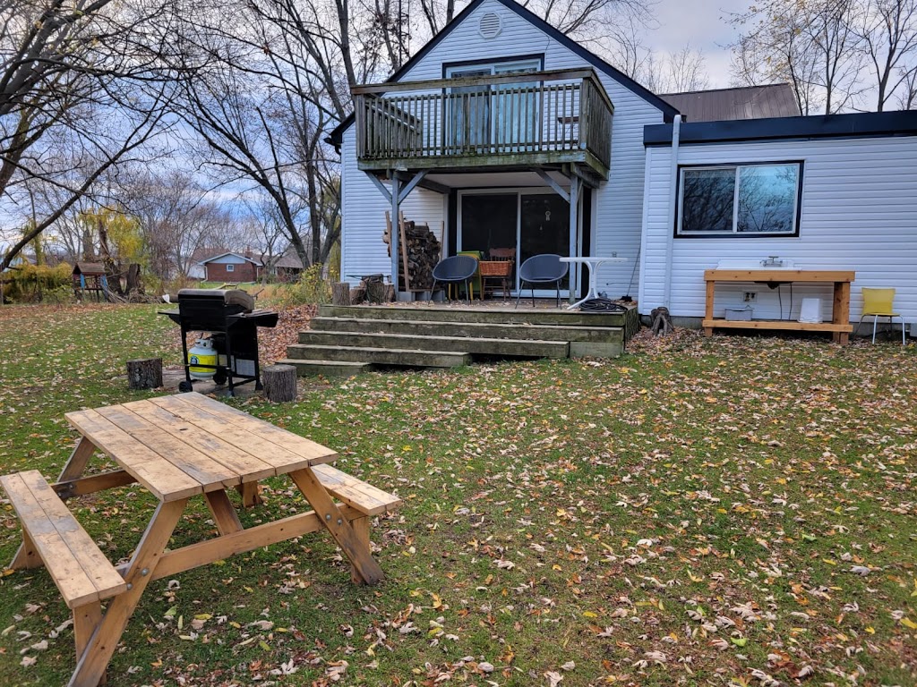 Hay Bay Hideaway Retreat and Conference Center | 73 Dorland Dr, Greater Napanee, ON K7R 3K7, Canada | Phone: (647) 221-9834