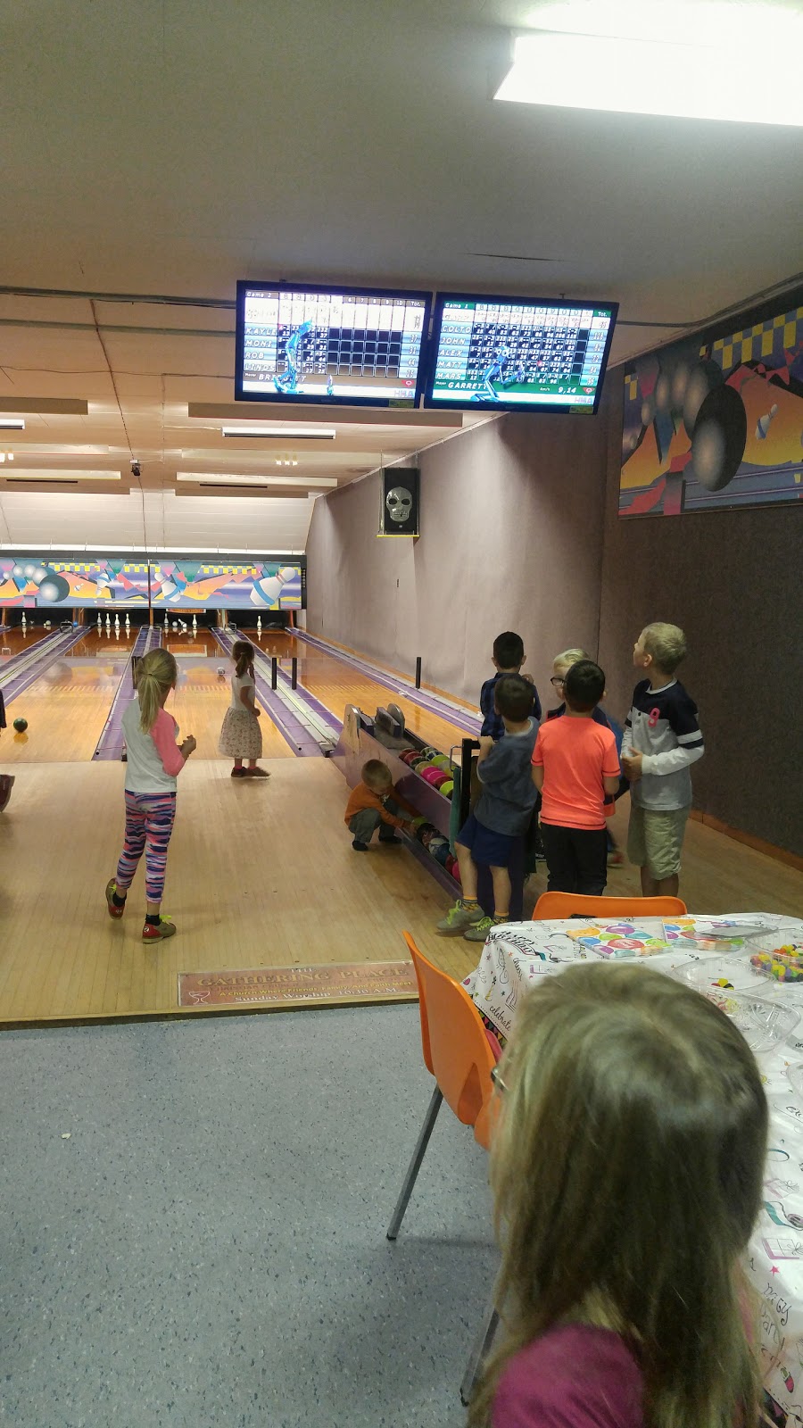 Ridgetown Bowling Lanes | 11 York St E, Ridgetown, ON N0P 2C0, Canada | Phone: (519) 674-3282