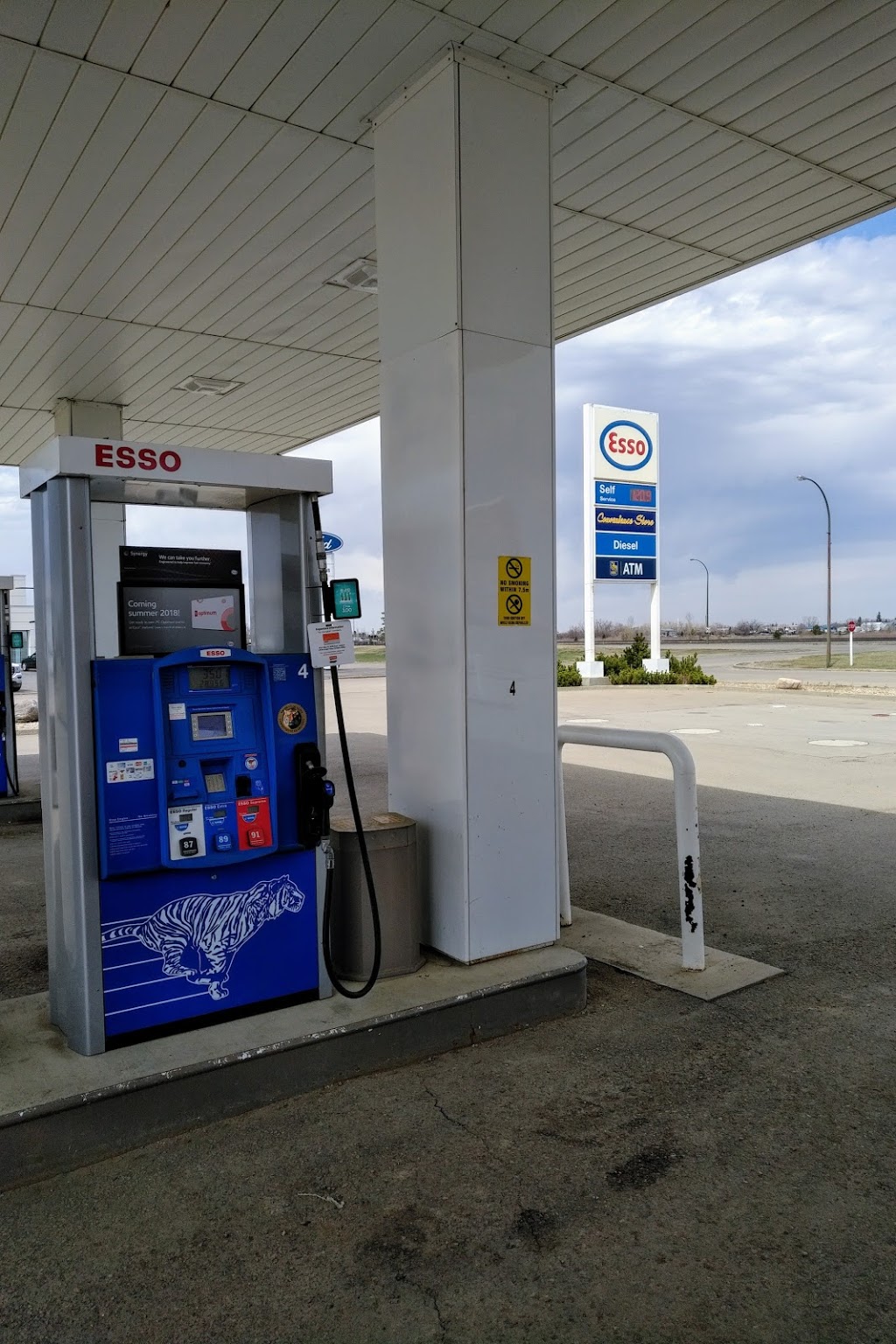 Esso | 148 Sims Ave, Weyburn, SK S4H 2H5, Canada | Phone: (306) 842-8850