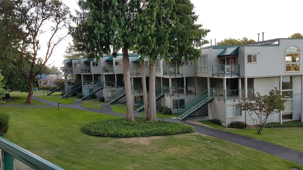 Inn of the Sea Resort | 3600 Yellow Point Rd, Ladysmith, BC V9G 1E8, Canada | Phone: (250) 245-0257