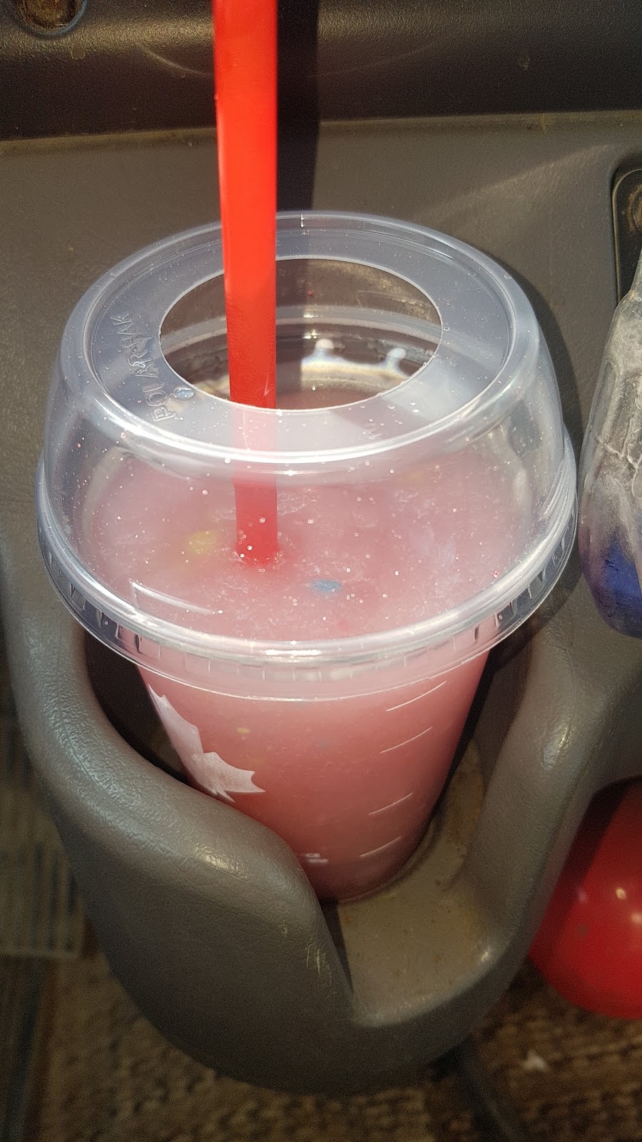 Tim Hortons | 1050 Boul. Sainte-Geneviève, Chicoutimi, QC G7G 2G6, Canada | Phone: (418) 549-9220