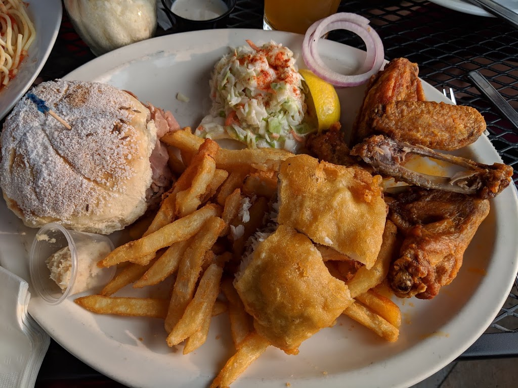 The Globe | 711 E Main St, East Aurora, NY 14052, USA | Phone: (716) 652-4221