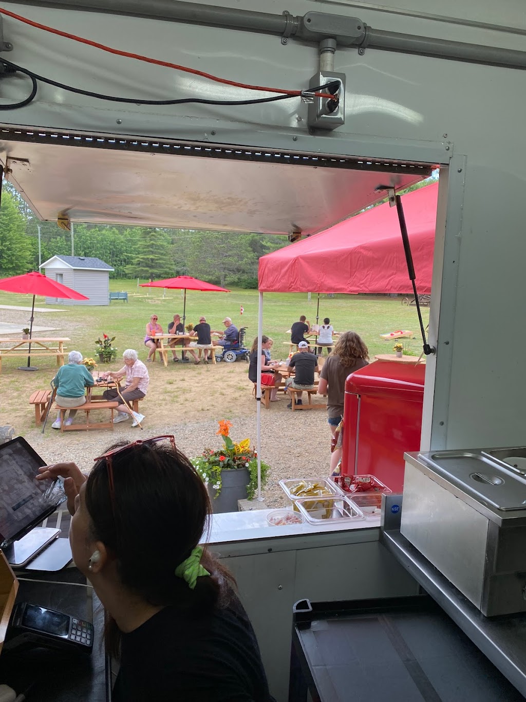 Salut Outdoor Bistro | 21 Allingham Ln, Combermere, ON K0J 1L0, Canada | Phone: (613) 318-6000
