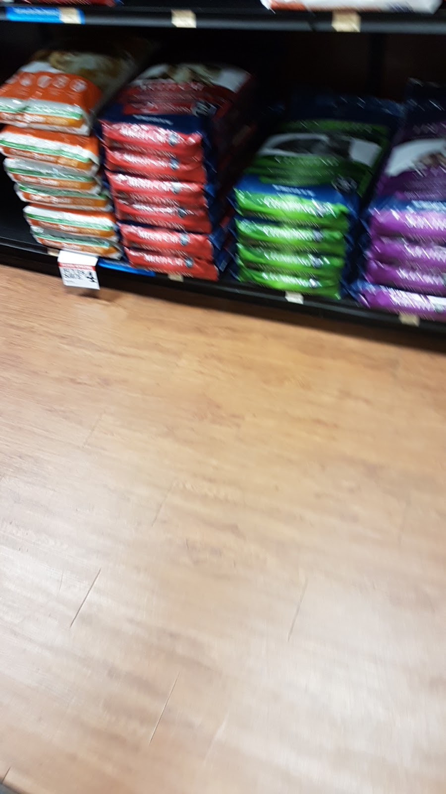Pet Valu | 955 Main Street North, Winkler, MB R6W 4A8, Canada | Phone: (204) 325-0068