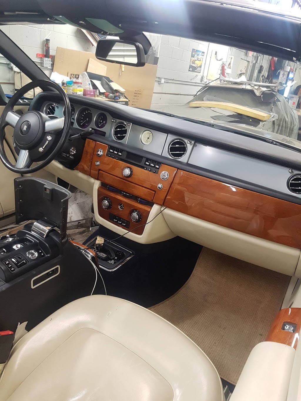 New Image Auto Interiors Ltd | 1642 Midland Ave Unit #2, Scarborough, ON M1P 3C2, Canada | Phone: (416) 752-0883